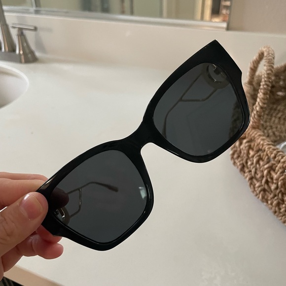 Christian Dior “butterfly” black sunglasses - Picture 2 of 5